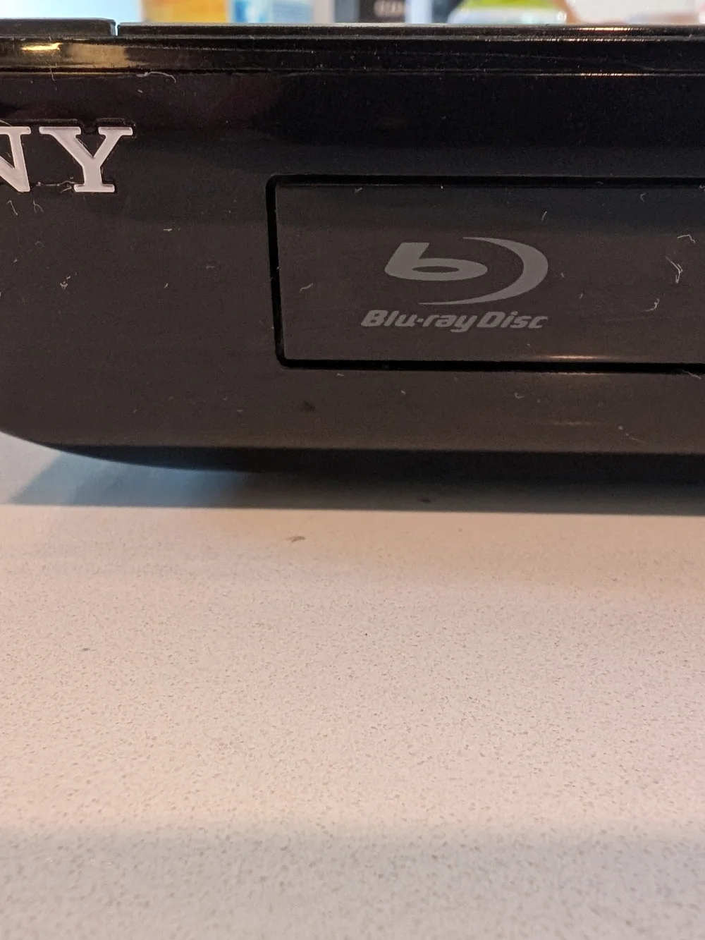 Sony BDP-S590 3D Blu-ray DVD Player Built-in Wi-Fi Streaming W/ Remote RMT-B119A